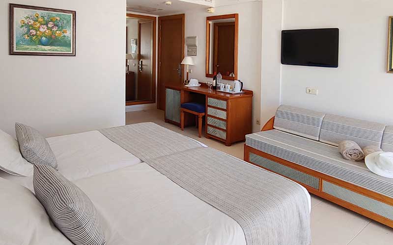 superior room pool view hotel rocamarina bed superior room pool view hotel rocamarina